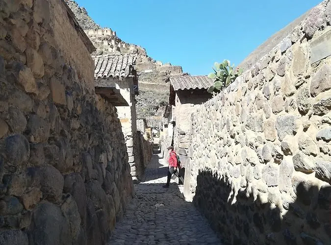 Hostal Mama K'Illa 2* Ollantaytambo